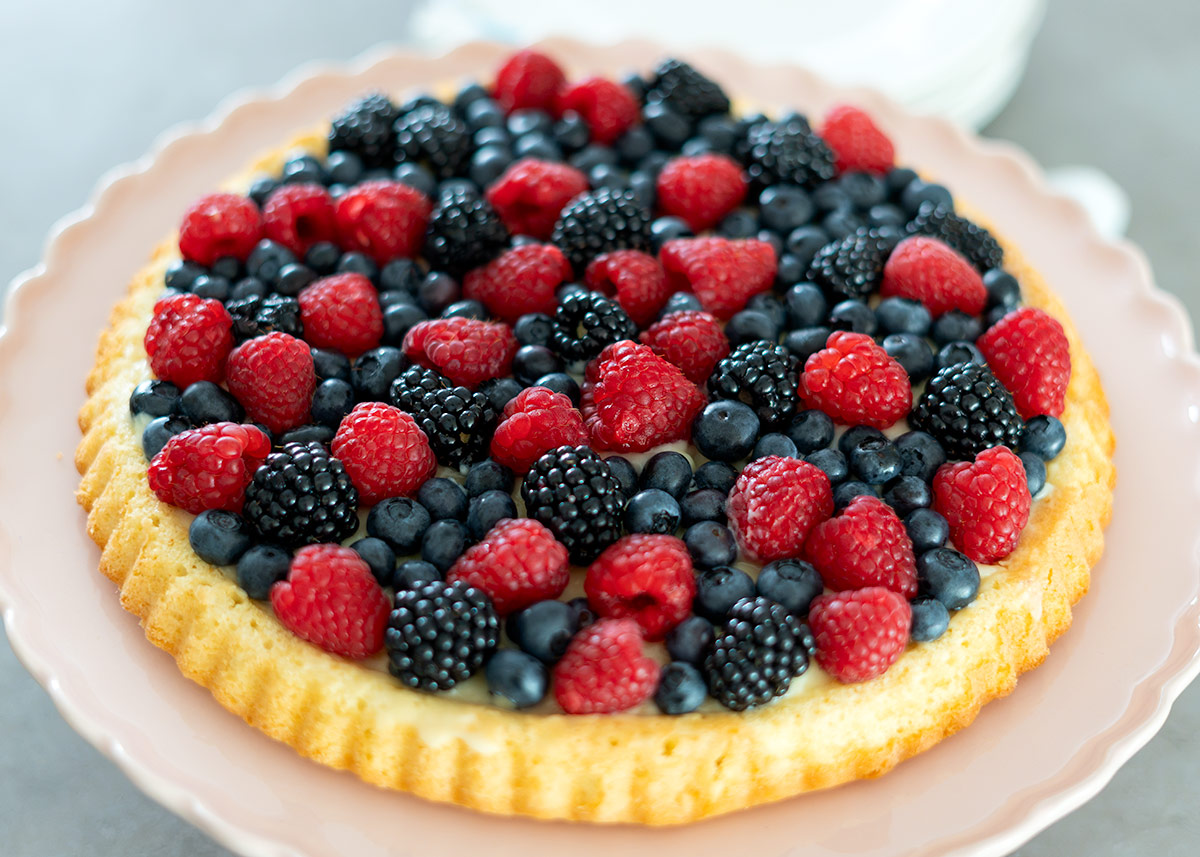 Tarta de frutos rojos con crema pastelera