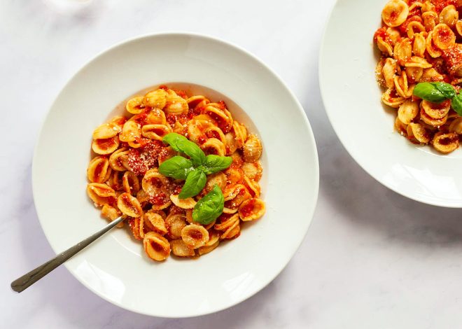 Cómo preparar orecchiette con salsa de tomate casera