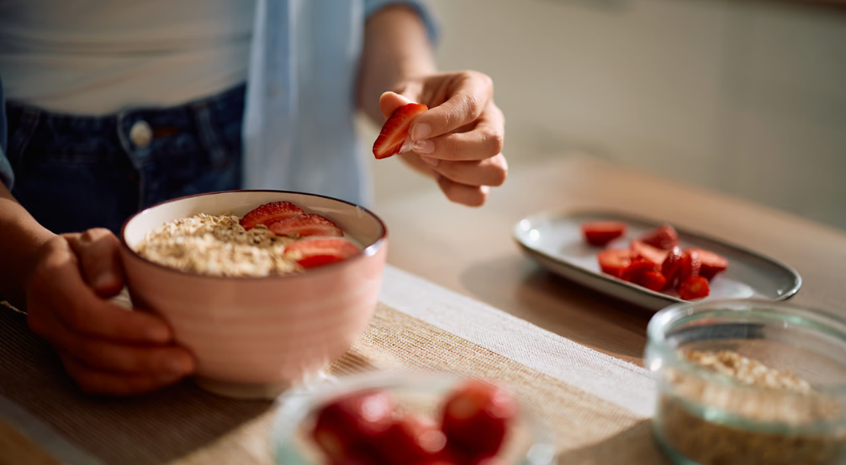 Avena cruda o cocida: cuál es mejor para tu salud
