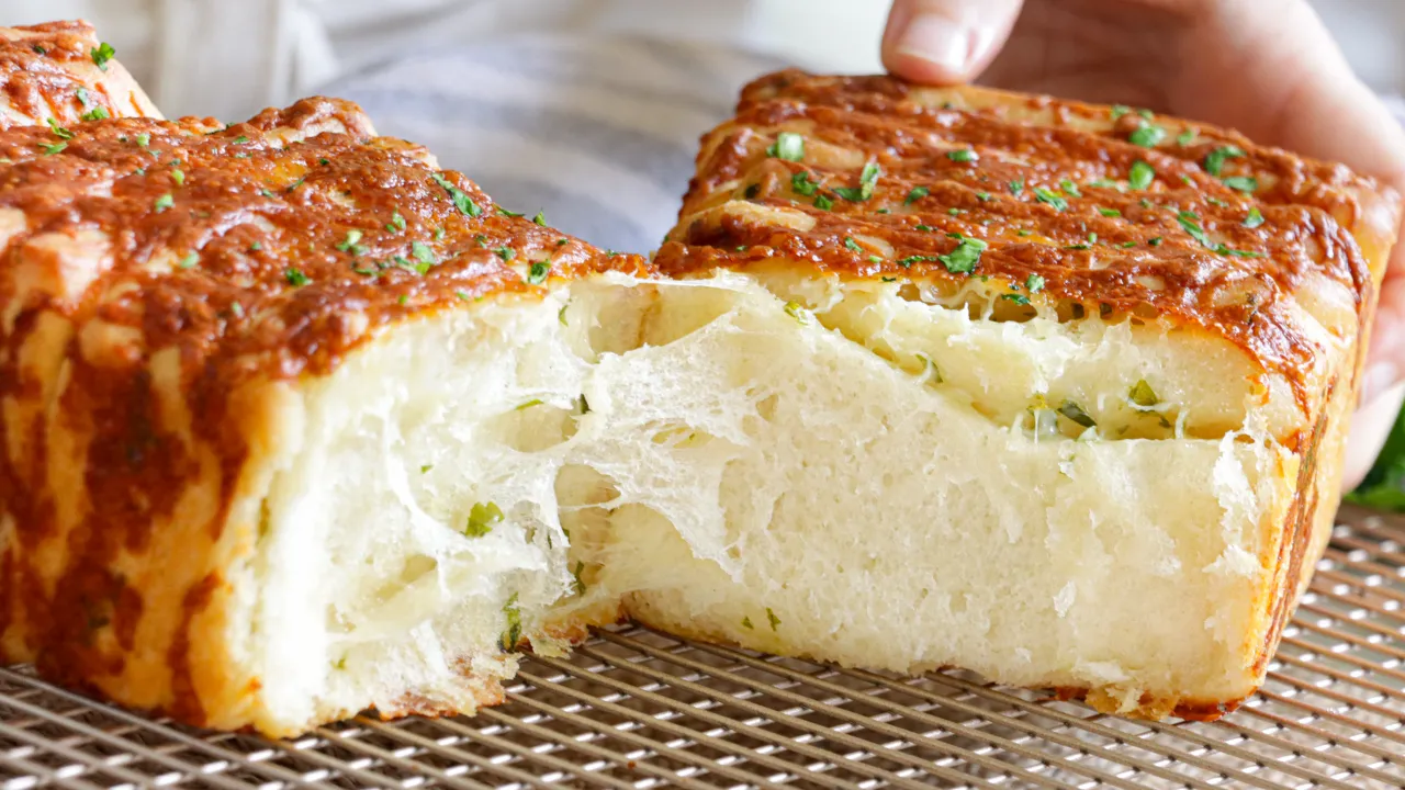 Pan Libro con Queso, un Pan Casero en Capas